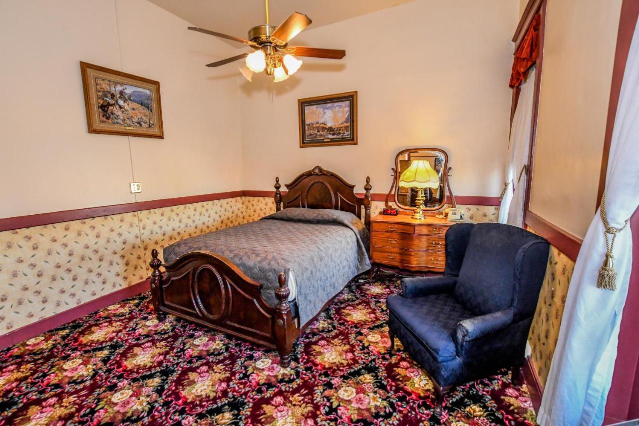 Queen Room,1075852597:JPEG